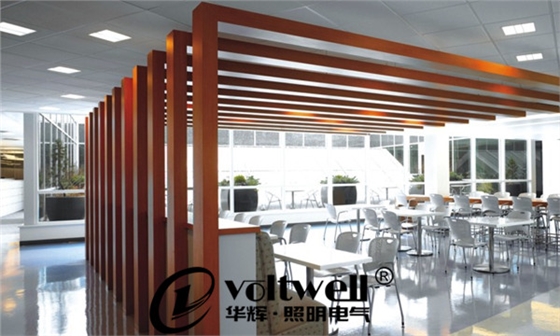 佛山華輝-格柵燈盤(pán)照明