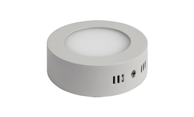 華華輝照明產(chǎn)品有：面板燈,led面板燈,面板燈廠家,直發(fā)光面板燈，側(cè)發(fā)光面板燈高P無頻閃LED面板燈，光效均勻、柔和，無眩光。