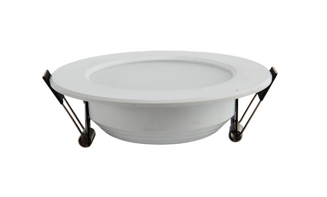 華輝照明LED筒燈驅(qū)動(dòng)為恒流隔離外置驅(qū)動(dòng)，便于安裝維護(hù)，與光源板實(shí)現(xiàn)完美匹配。