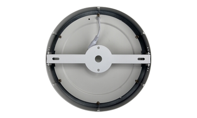 華輝照明成立于1987年，是一家專業(yè)生產(chǎn)面板燈,led面板燈,面板燈廠家,直發(fā)光面板燈，側(cè)發(fā)光面板燈的大型企業(yè)。