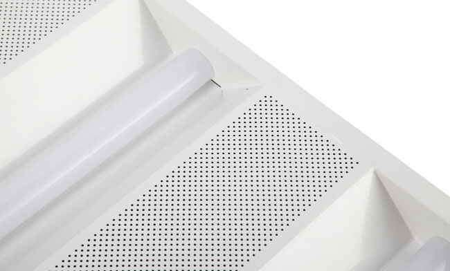 3.	華輝照明格柵燈盤燈體表面靜電噴涂處理，防腐性能好，不易磨損，使用30000小時(shí)不變色、不褪色。LED格柵燈盤廠家,產(chǎn)品有T8格柵燈盤，T5格柵燈盤，明裝格柵燈盤，暗裝格柵燈盤