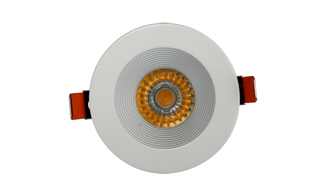 華輝照明專(zhuān)業(yè)生產(chǎn)LED筒燈，COB筒燈，全國(guó)行業(yè)領(lǐng)先，服務(wù)過(guò)全國(guó)各類(lèi)工程達(dá)2000家。