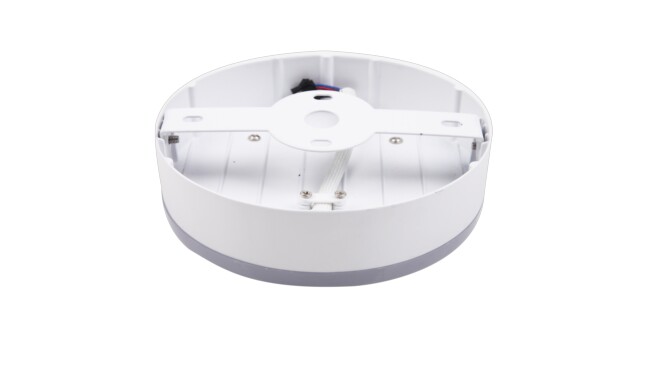 華輝照明成立于1987年，是一家專業(yè)生產(chǎn)面板燈,led面板燈,面板燈廠家,直發(fā)光面板燈，側(cè)發(fā)光面板燈的大型企業(yè)。