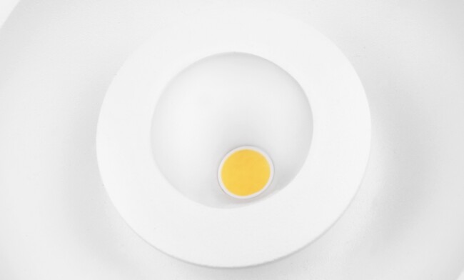 廣東筒燈，led筒燈，筒燈廠家，COB筒燈知名品牌華輝照明，公司產(chǎn)品通過3C、CE、UL、VDE等國內(nèi)外權(quán)威認證。