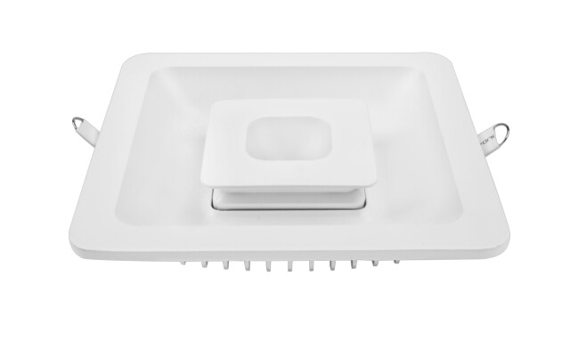 華輝照明LED筒燈驅(qū)動為恒流隔離外置驅(qū)動，便于安裝維護(hù)，與光源板實(shí)現(xiàn)完美匹配。