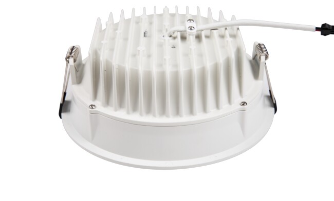 廣東筒燈，led筒燈，筒燈廠家，COB筒燈知名品牌華輝照明，公司產(chǎn)品通過3C、CE、UL、VDE等國內(nèi)外權(quán)威認(rèn)證。