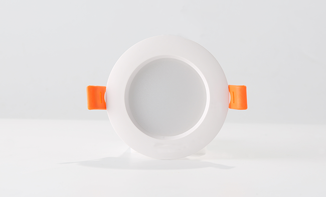 華輝照明成立于1987年，是一家專業(yè)生產(chǎn)LED辦公吊線燈,led面板燈,面板燈廠家,直發(fā)光面板燈，側(cè)發(fā)光面板燈的大型企業(yè)。