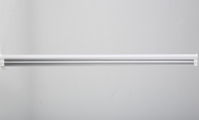 華輝照明日光燈支架，led燈管支架，一體化支架，燈管支架廠家廣泛應(yīng)用于寫字樓、辦公室、會(huì)議室等各類室內(nèi)照明工程。